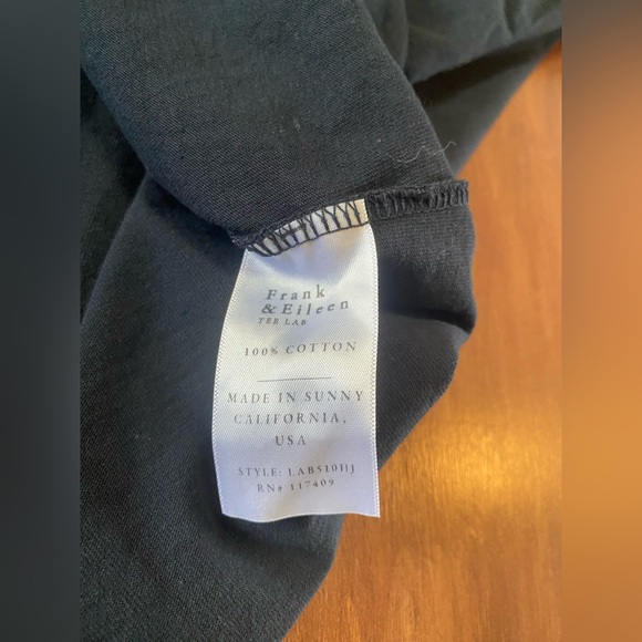 Frank & Eileen Patrick Popover Henley in British Navy Size L - Picture 9 of 10